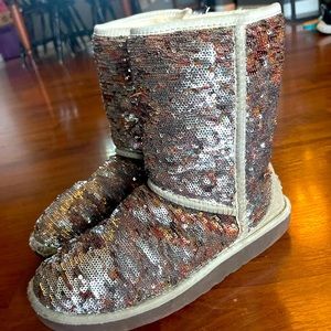 UGG classic short sequin boot- gold/silver size 7